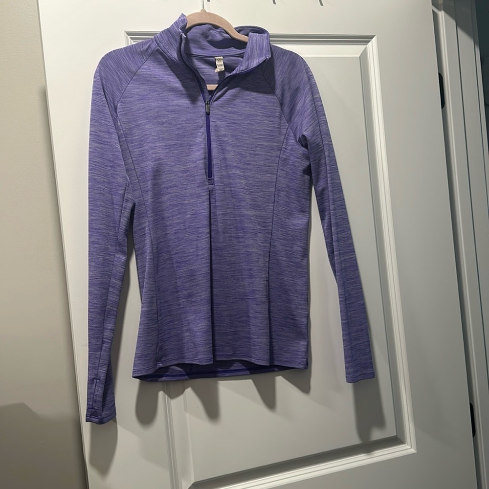 Under armor pull over